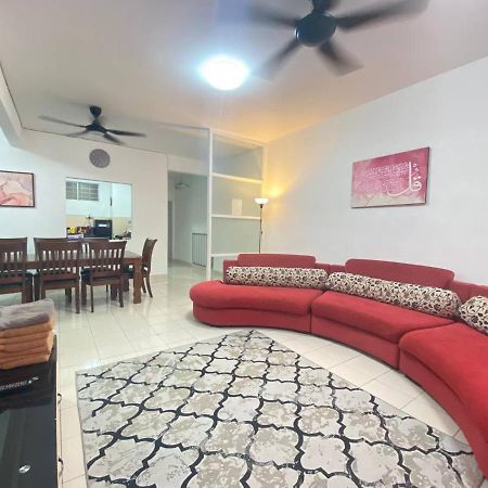 Homestay Juta Mines Seri Kembangan Balakong Serdang Lama エクステリア 写真