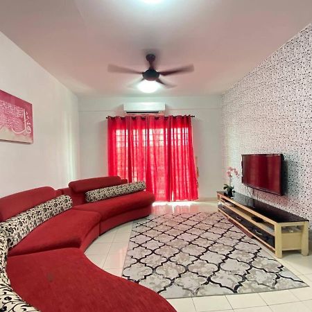 Homestay Juta Mines Seri Kembangan Balakong Serdang Lama エクステリア 写真