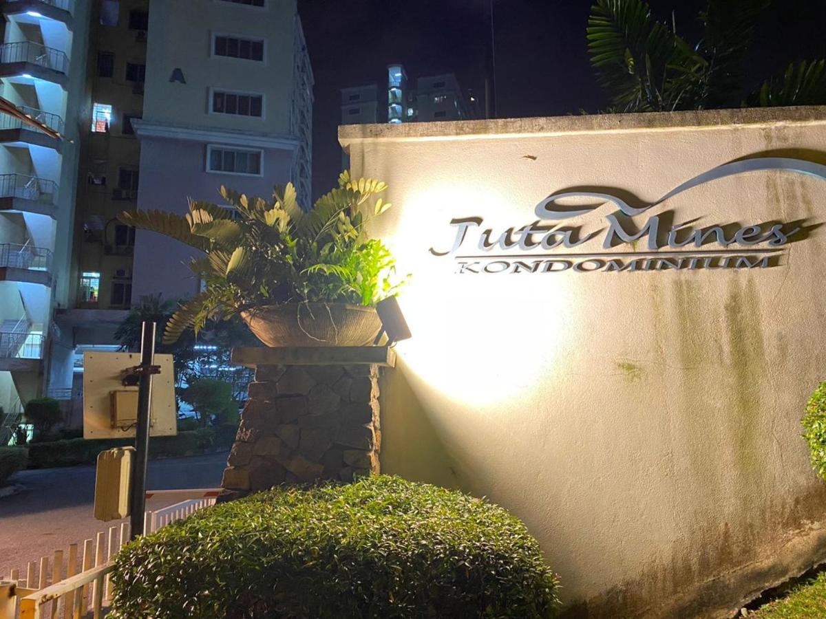 Homestay Juta Mines Seri Kembangan Balakong Serdang Lama エクステリア 写真