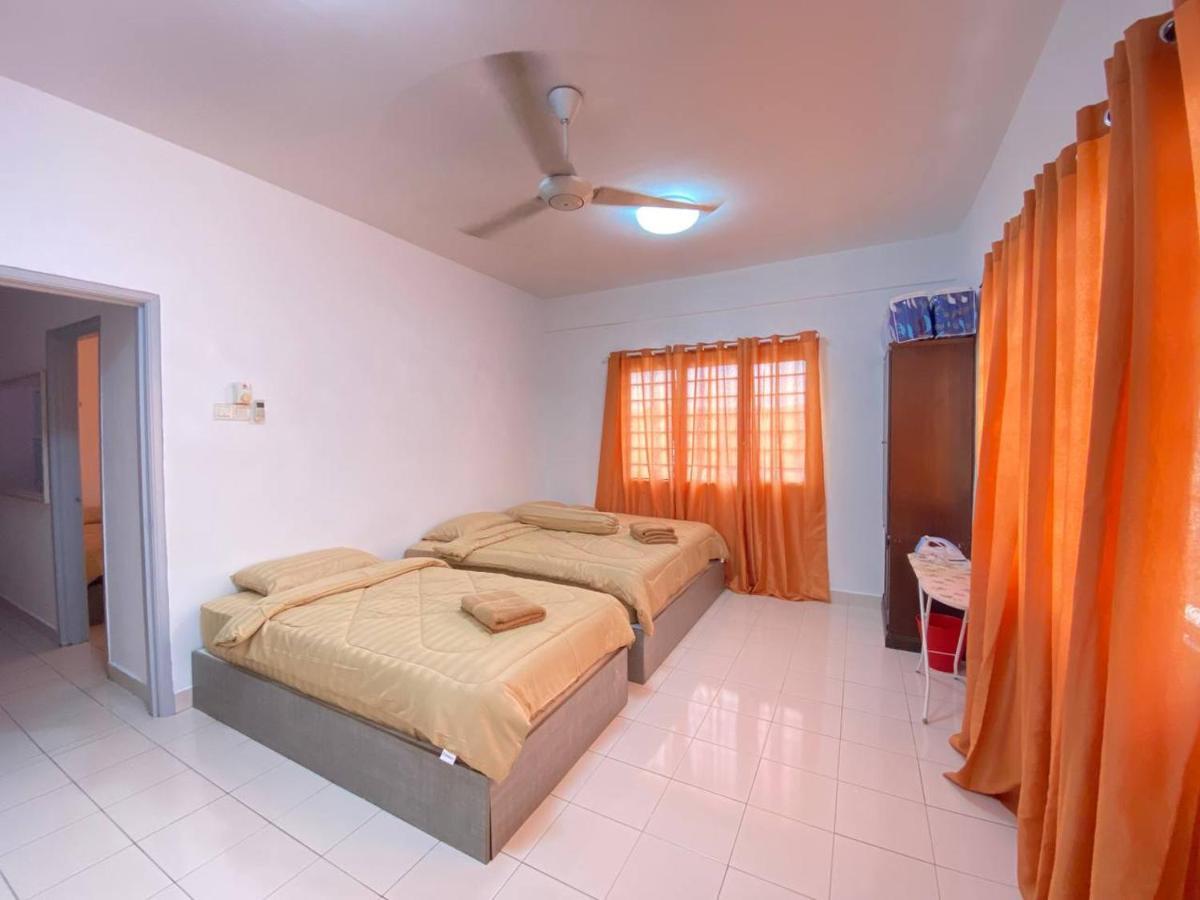 Homestay Juta Mines Seri Kembangan Balakong Serdang Lama エクステリア 写真