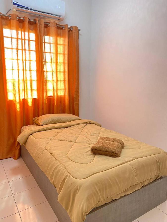 Homestay Juta Mines Seri Kembangan Balakong Serdang Lama エクステリア 写真