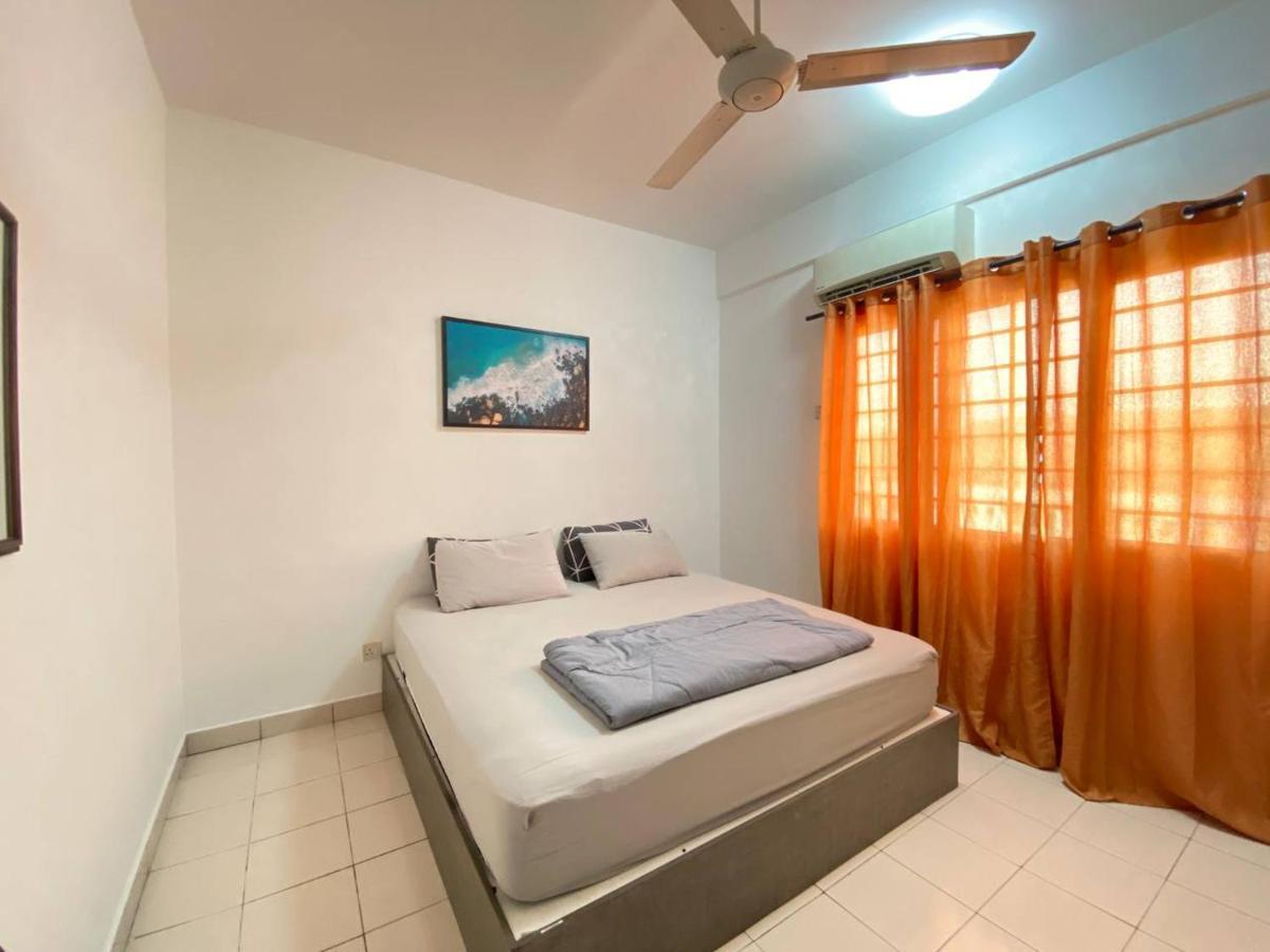 Homestay Juta Mines Seri Kembangan Balakong Serdang Lama エクステリア 写真