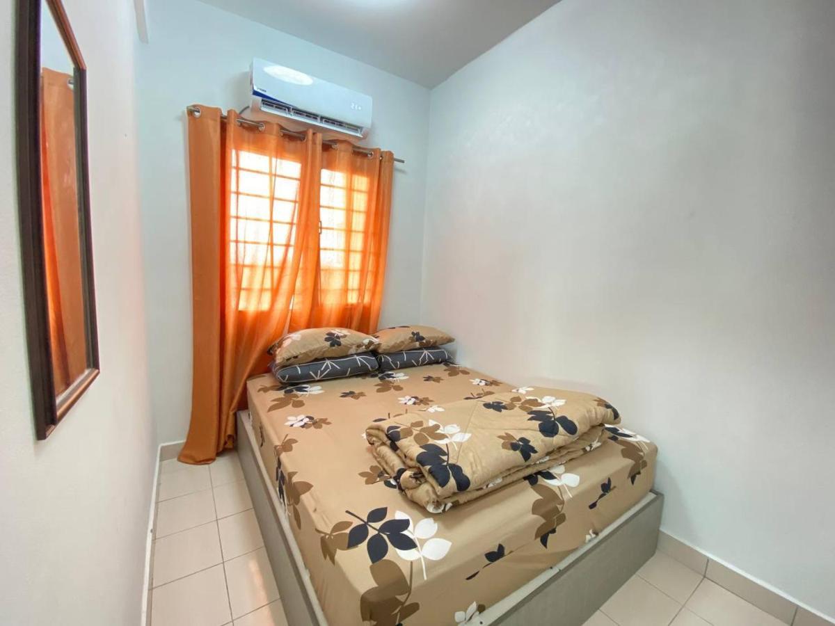 Homestay Juta Mines Seri Kembangan Balakong Serdang Lama エクステリア 写真