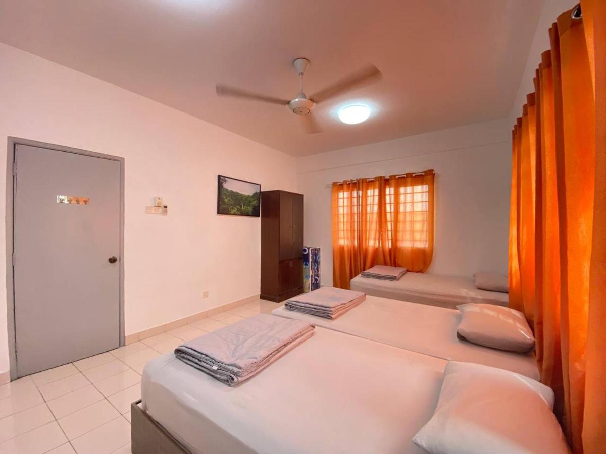 Homestay Juta Mines Seri Kembangan Balakong Serdang Lama エクステリア 写真