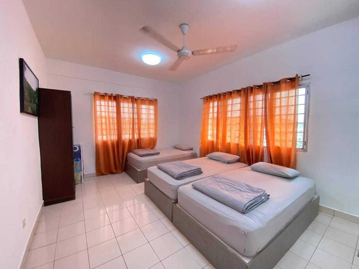 Homestay Juta Mines Seri Kembangan Balakong Serdang Lama エクステリア 写真