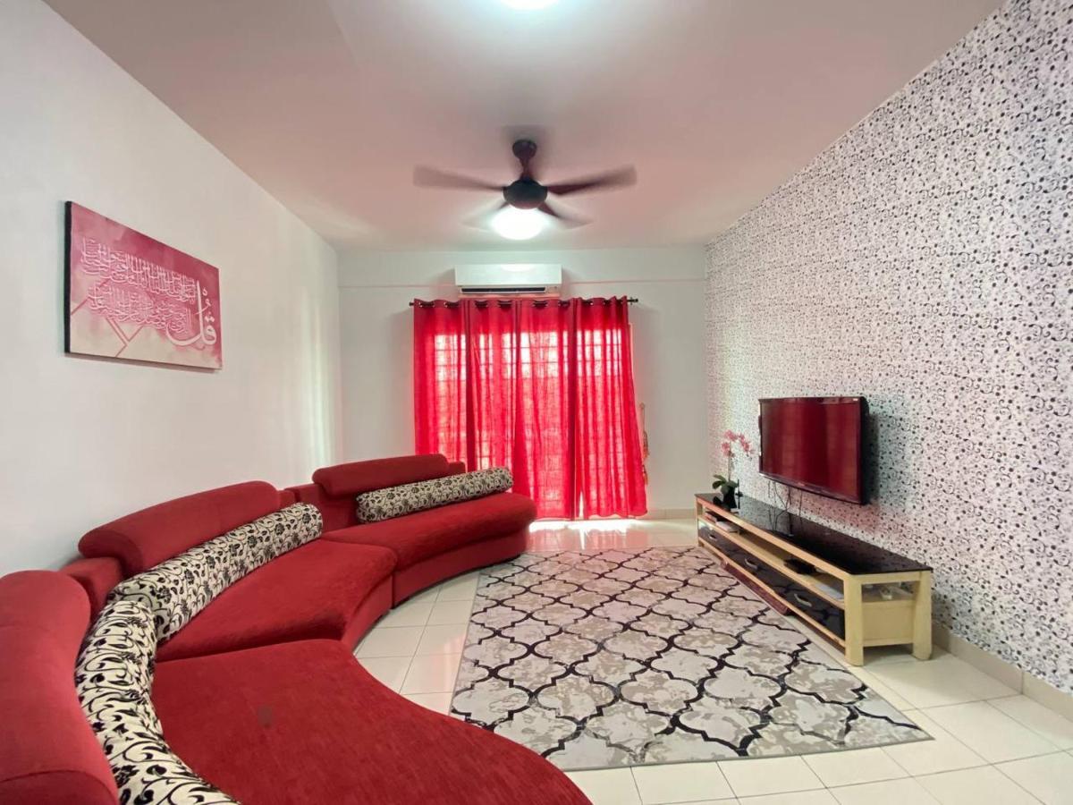 Homestay Juta Mines Seri Kembangan Balakong Serdang Lama エクステリア 写真
